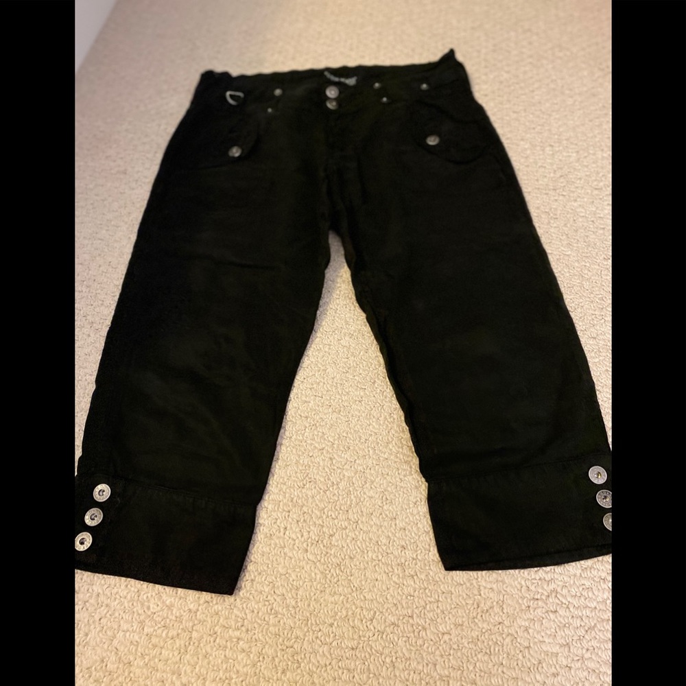 Soft black embroidered capris by Guess